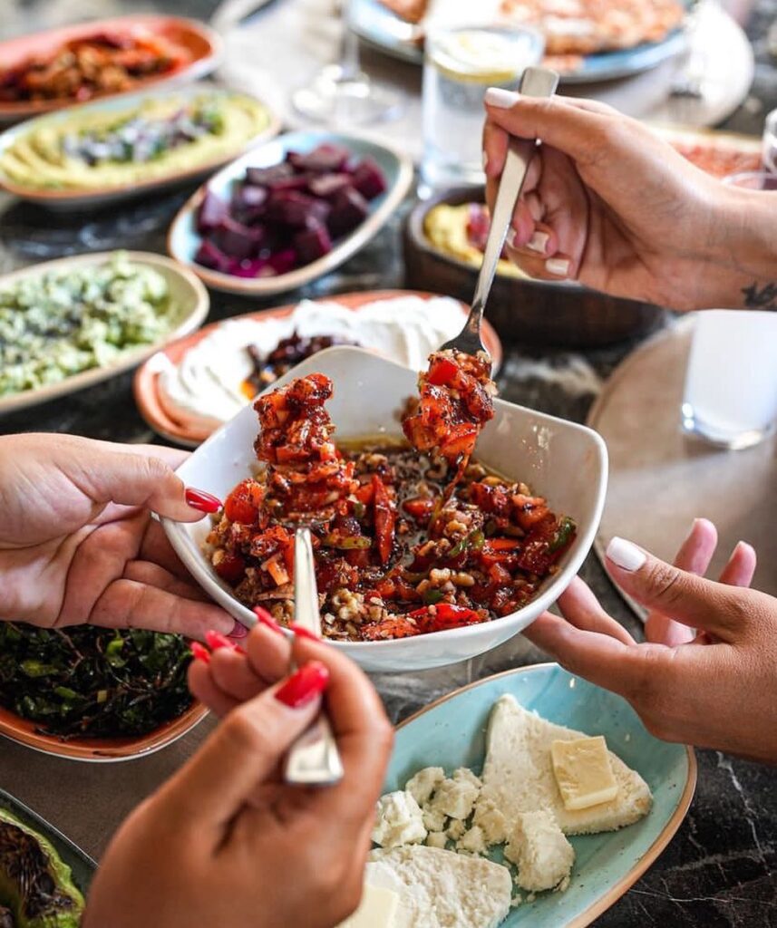 303823585_1397899710618801_2578378584099935186_n